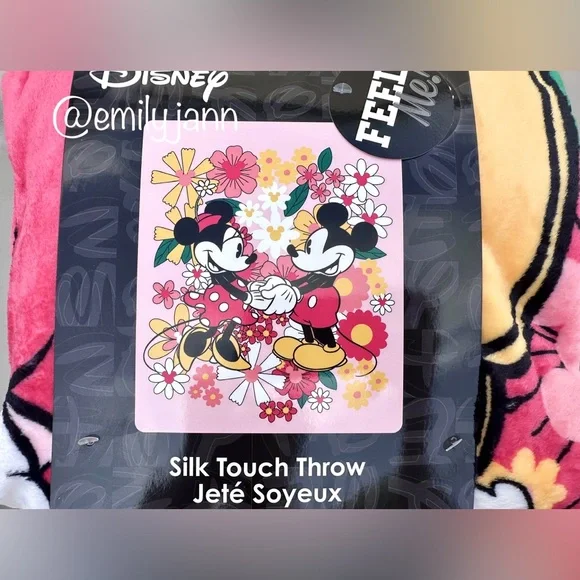 Mickey and🌺Minnie Mouse Blanket - Picture 2 of 6